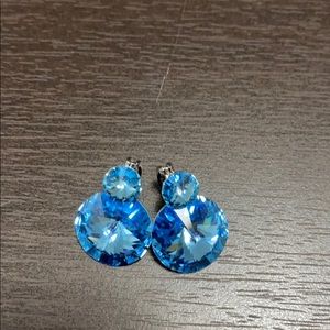 Hans made earrings with Swarovski crystals